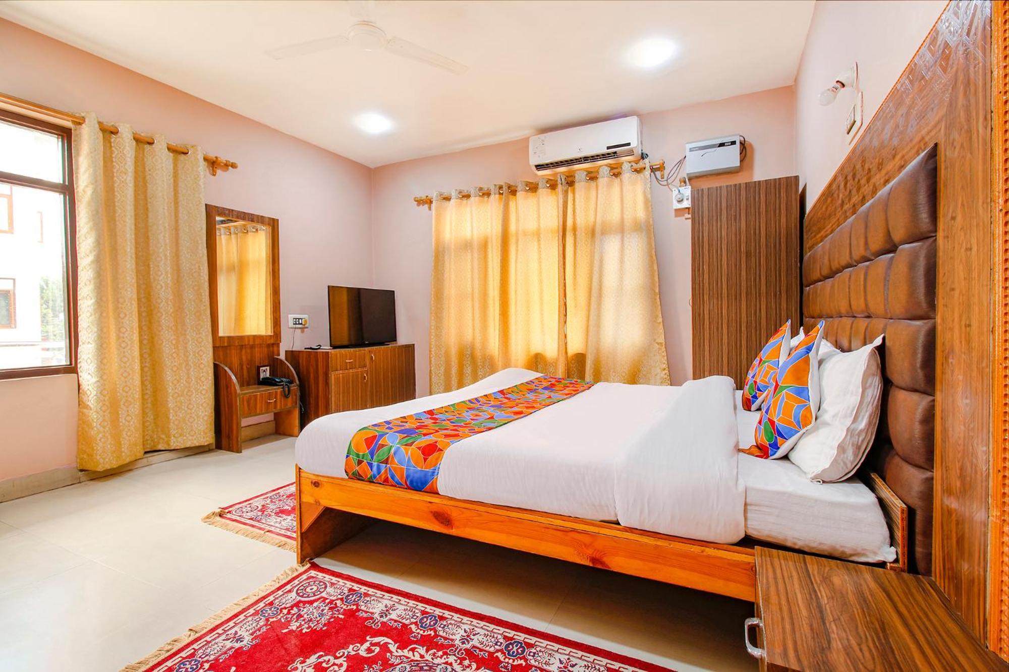 Fabhotel Grand Comforts Haidarpur ภายนอก รูปภาพ
