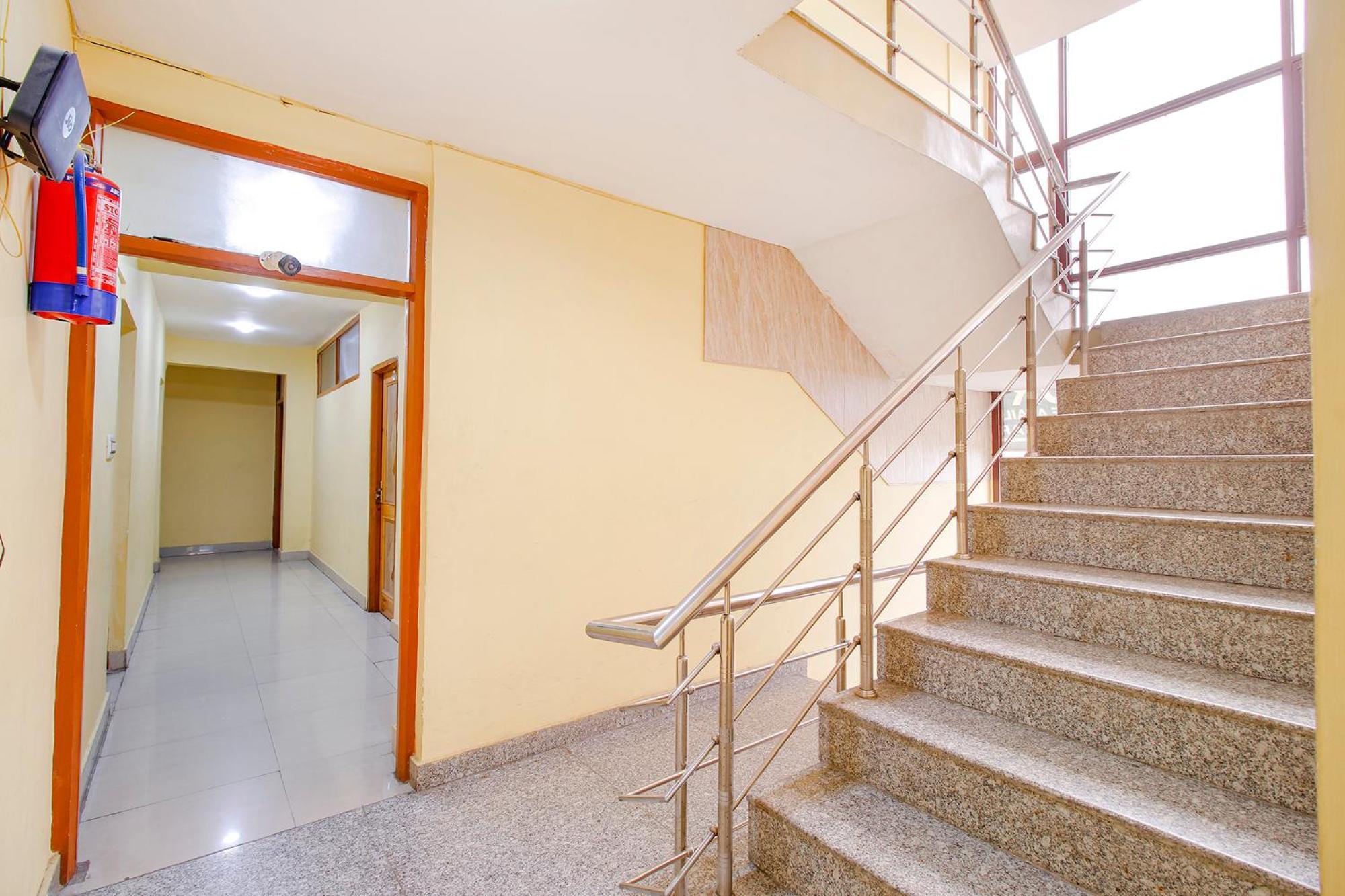 Fabhotel Grand Comforts Haidarpur ภายนอก รูปภาพ