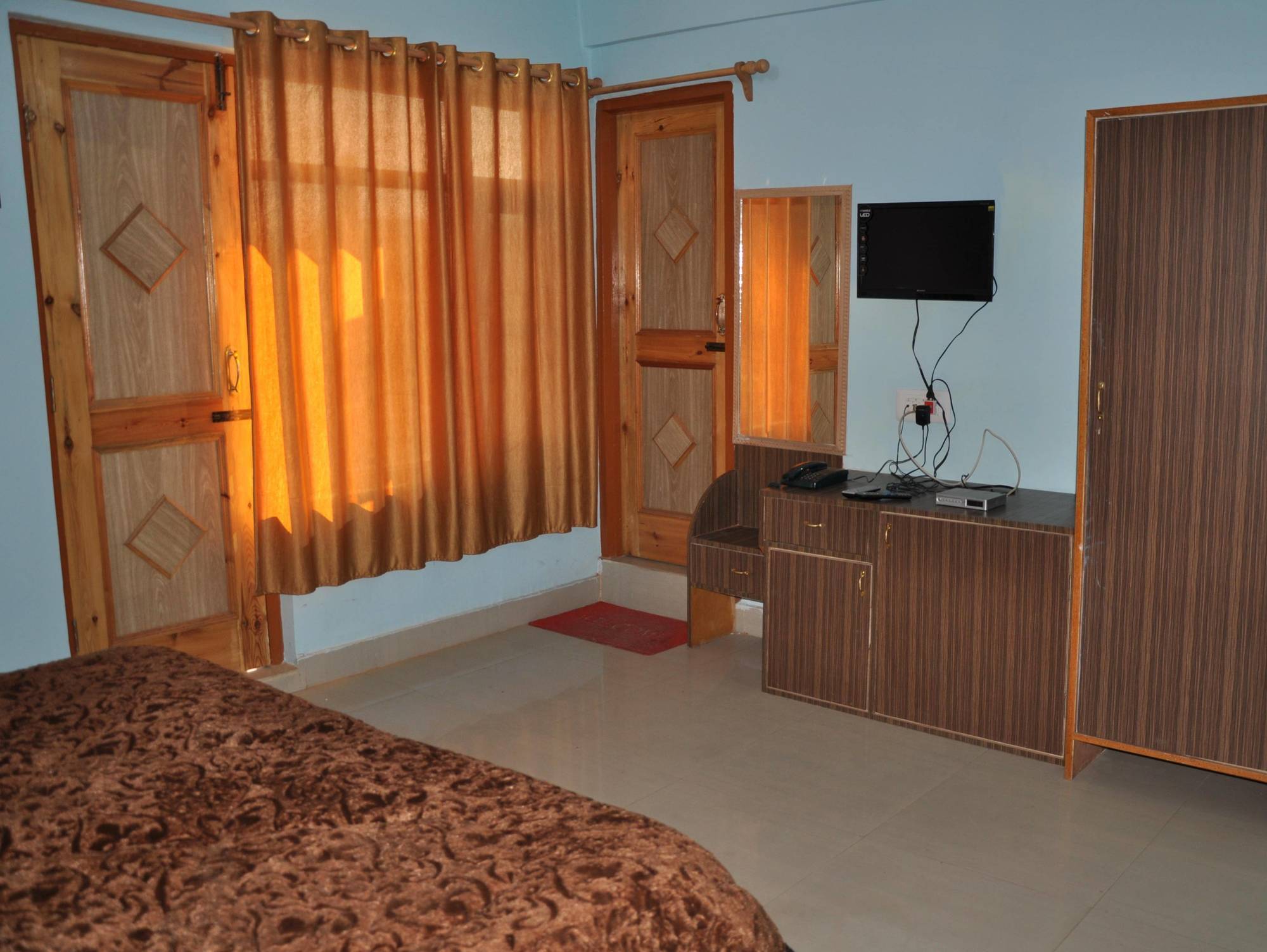 Fabhotel Grand Comforts Haidarpur ภายนอก รูปภาพ