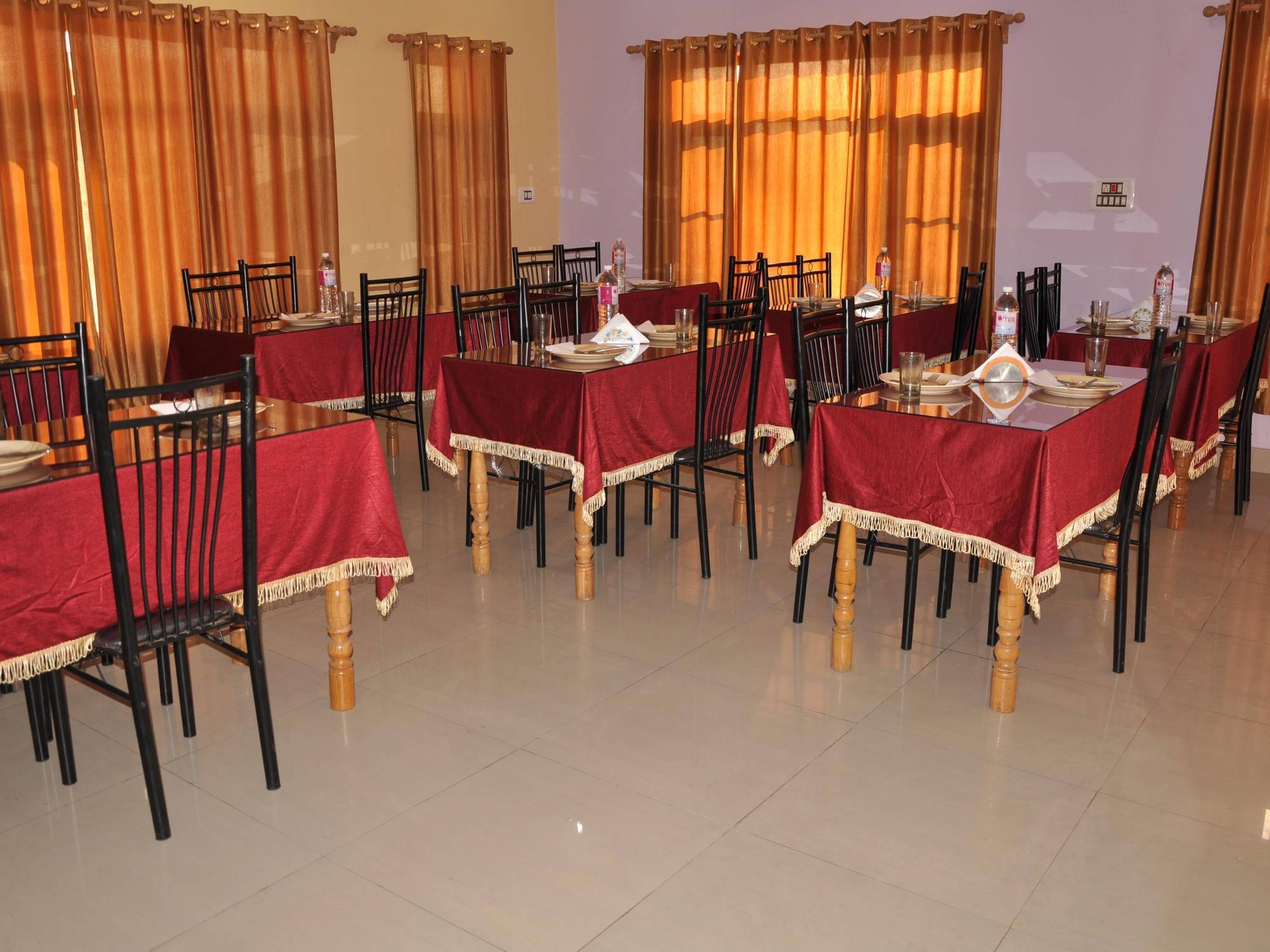Fabhotel Grand Comforts Haidarpur ภายนอก รูปภาพ